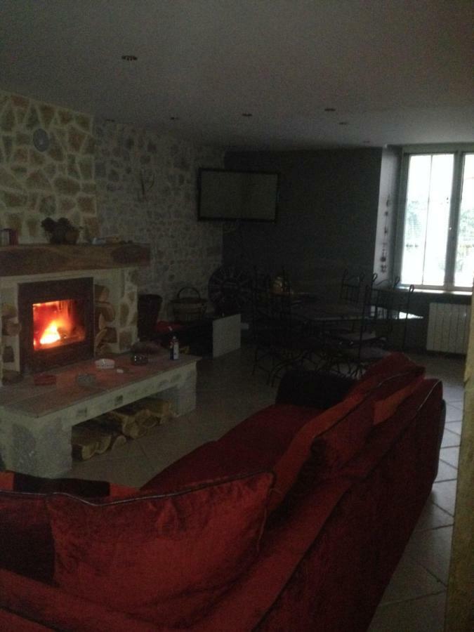 Chaleureux Appartement Нантюа Екстер'єр фото